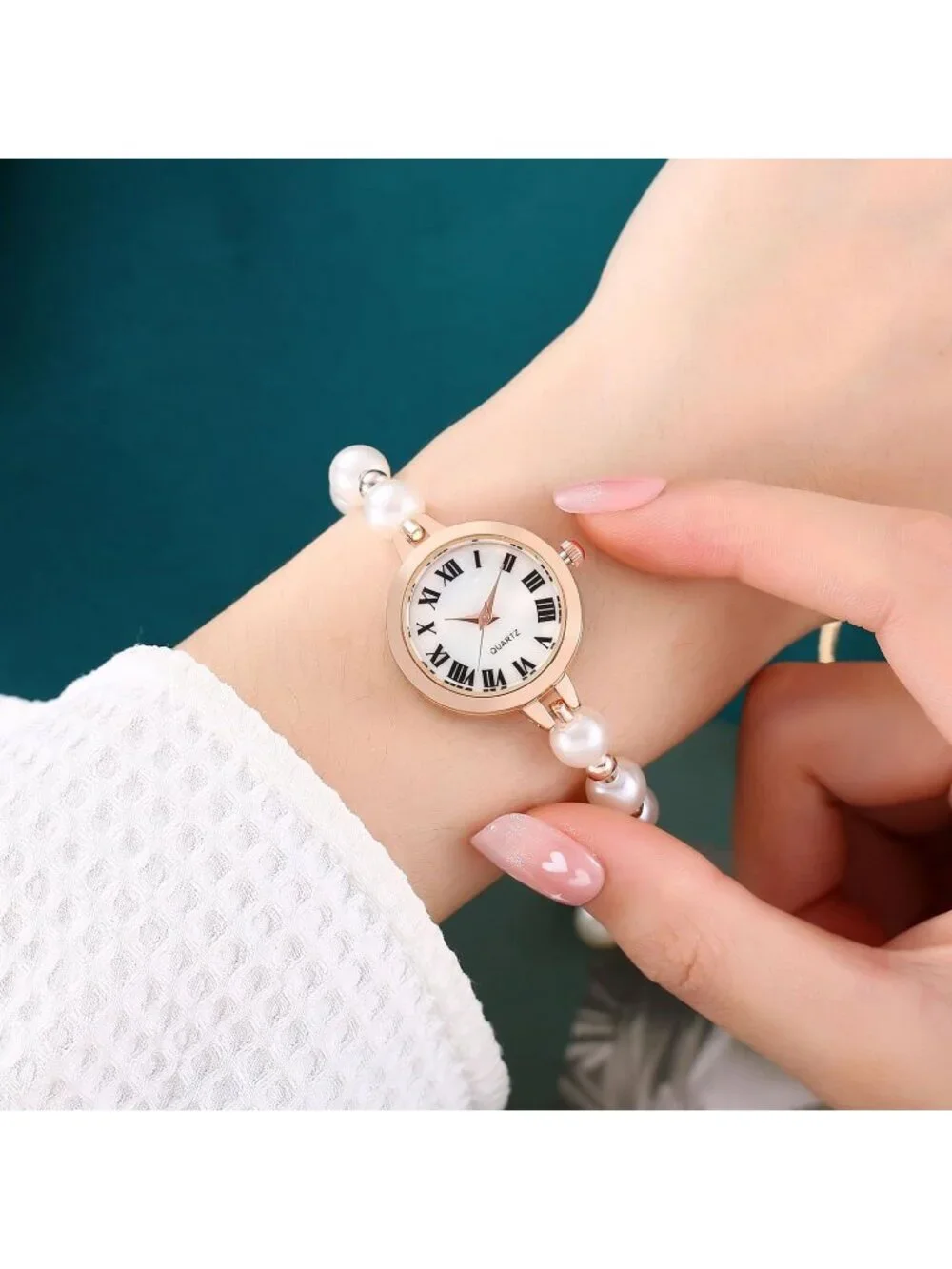Women's Gold Analog Quartz Light Simple Floral Bracelet Diamond Luxury Watch
